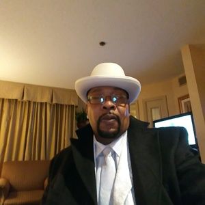 Meet your Posher, Marvin